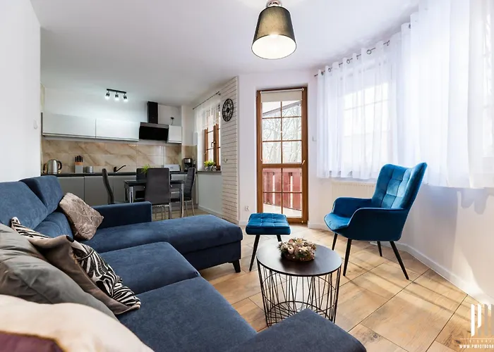 Gorski Azyl - Przemyslowa 18 קרפאז'